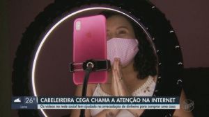 Cabeleireira cega de São Carlos chama atenção na internet