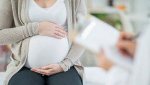 pregnant woman in doctor office 1024x683 1024x683