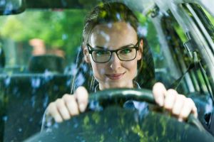 Motorista de oculos
