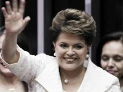 Médicos brasileiros devem conhecer necessidades do país, afirma Dilma