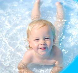 Olhos vermelhos na piscina: você sabe por que isso acontece?