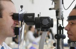 Transplante de córnea reabilita visão e garante qualidade