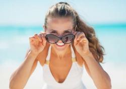 Verão aumenta riscos em lentes